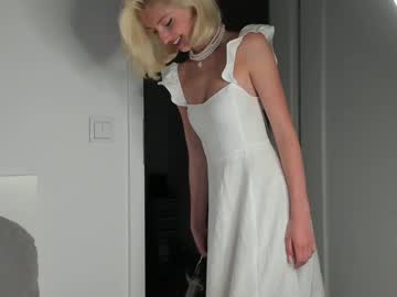 Nude girl yournaughtymiss image #4877486