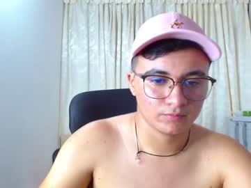 andrew_deluca nude cam