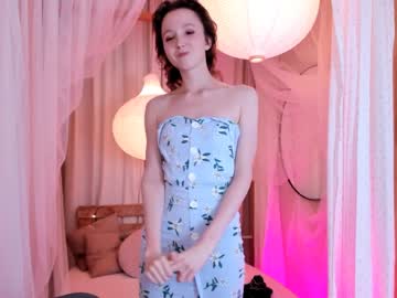 Nude girl hailiemills image #3039631