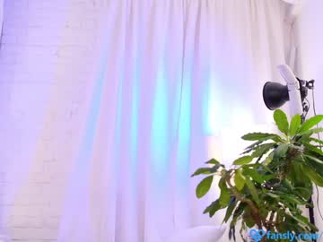 Nude girl eva_fashionista image #3427944