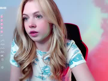 Nude girl small_blondee image #4228681