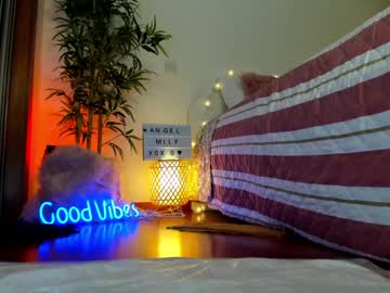 Nude girl angel_danm_milf image #2377735