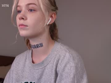 Nude girl tendertainted image #2664778