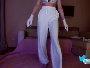 Nude girl hollyextra image #2981540