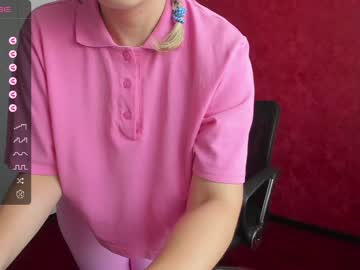 Nude girl emilymilf__ image #5037977