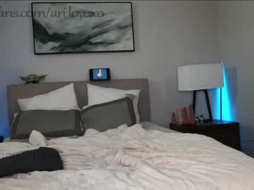 Nude couple ari_lovexo image #4999875