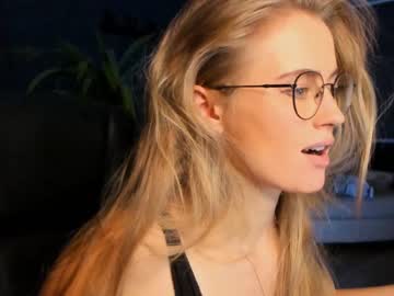 Nude girl linellali image #2885152