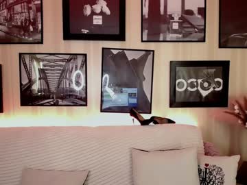 Nude girl zara_larison image #2565411