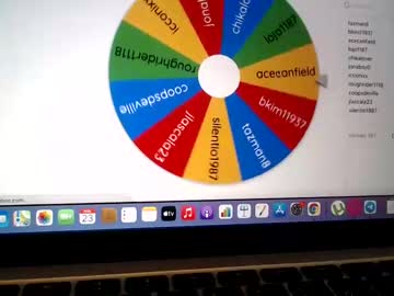 Nude couple ellie_mcqueen image #963890