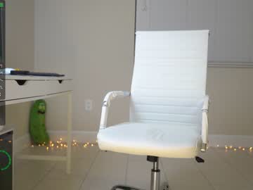 Nude girl ashley_benson1 image #4650708