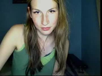 evelyn_21_m nude cam