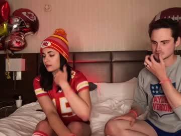 Nude couple ari_lovexo image #6312440