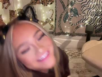 Nude girl ari_02 image #5208581