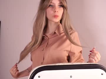 Nude girl mini_cruella image #6578065