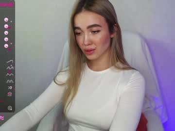 Nude girl yourvirusqueen_ image #2236581