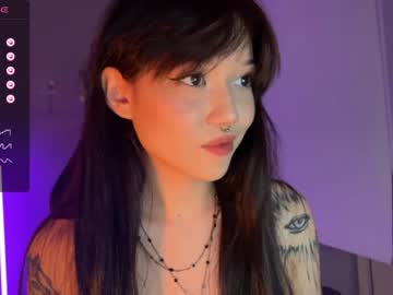 Nude girl tarrrantula image #5809979