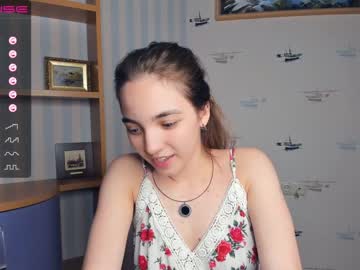 Nude girl shy_media image #4351029