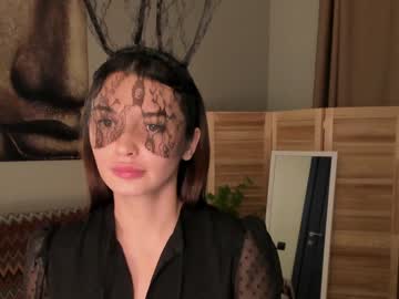 crystalblush nude cam