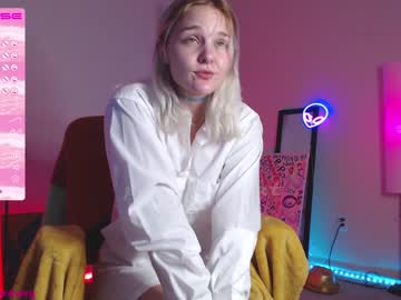 Nude girl petitebrat image #4320455