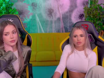 Nude couple kira0541 image #4005195