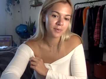 Nude girl bottleservicegirl image #2093681