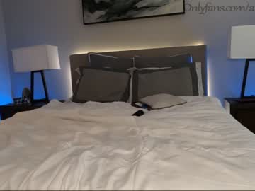 Nude couple ari_lovexo image #1639888