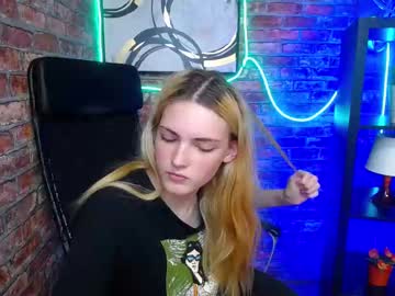 Nude girl emily_willes image #5040074