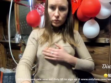 Nude girl eatmypie69 image #1120372