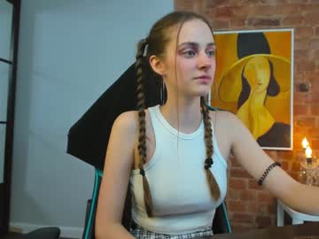 Nude girl _vogue_ image #3717602