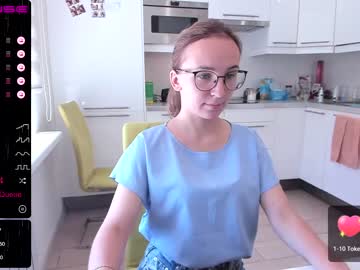 Nude girl rebecca_kisa image #2146128