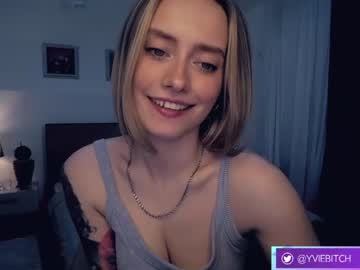 Nude girl _yvie_ image #4697338