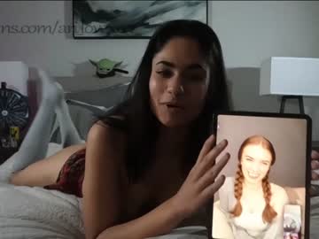 Nude couple ari_lovexo image #3268761