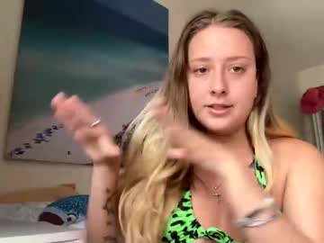 Nude girl sneakysadie image #4817853