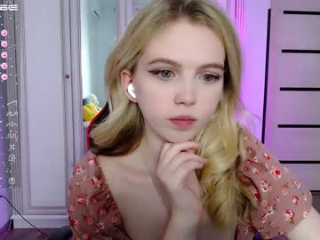 Nude girl small_blondee image #3789569