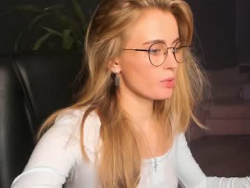 Nude girl linellali image #2787068