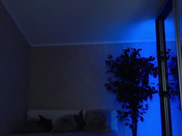 Nude girl shy_hott1e image #33998