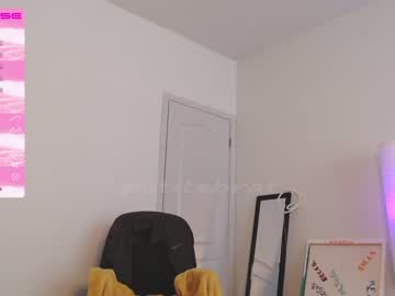 Nude girl petitebrat image #4649119