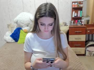 Nude girl emmika_ image #2761904