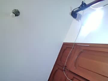 moon_blue222 nude cam