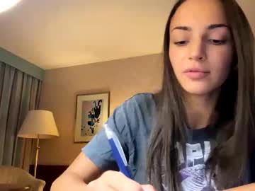 Nude girl toocutetohandle image #2581070