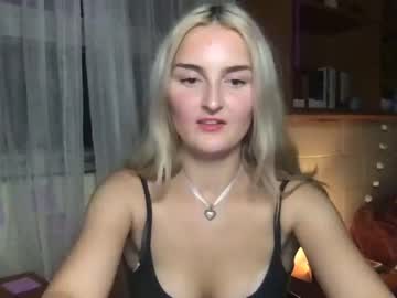 Nude girl emishearts image #2727057