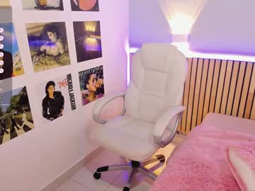 Nude girl little_effy18 image #5774507