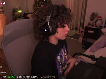 Nude girl evelynpiers image #3285491