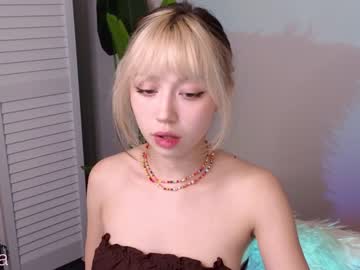 Nude girl y_u_m_i_k_a image #4408357