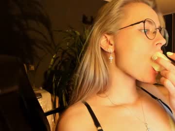 Nude girl linellali image #2937688