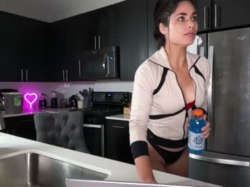 Nude couple ari_lovexo image #5702491