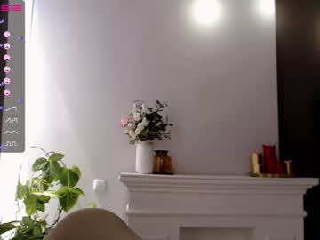 Nude girl small_blondee image #1808765