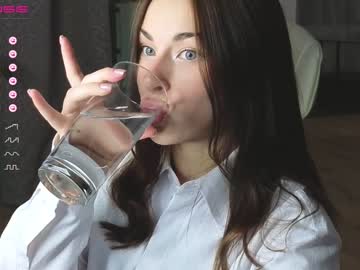 Nude girl uwunikaa image #4911403