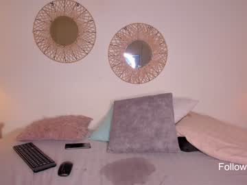 Nude girl sara_skiinny image #2692829