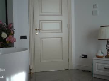 Nude girl layanaqueen image #4209482